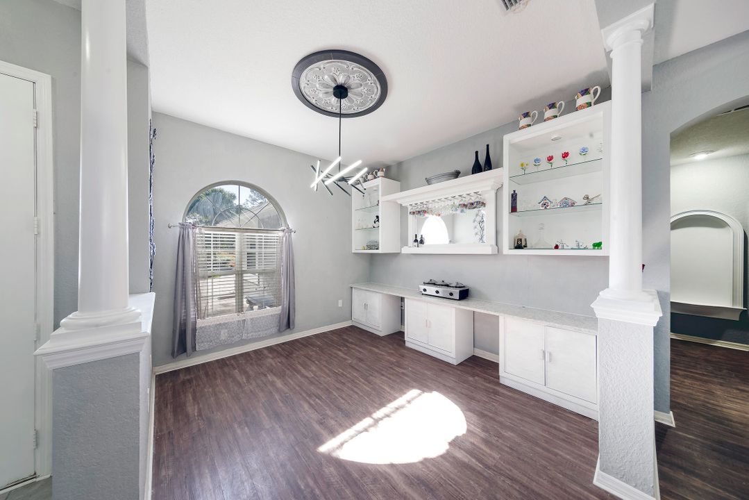 For Sale: $569,000 (3 beds, 2 baths, 2519 Square Feet)