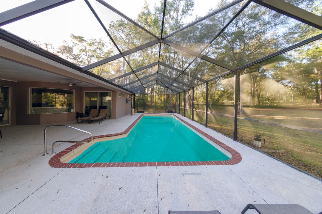 For Sale: $569,000 (3 beds, 2 baths, 2519 Square Feet)