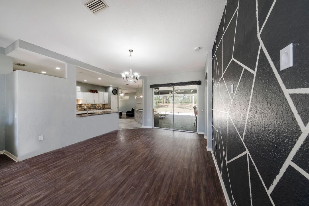 For Sale: $569,000 (3 beds, 2 baths, 2519 Square Feet)