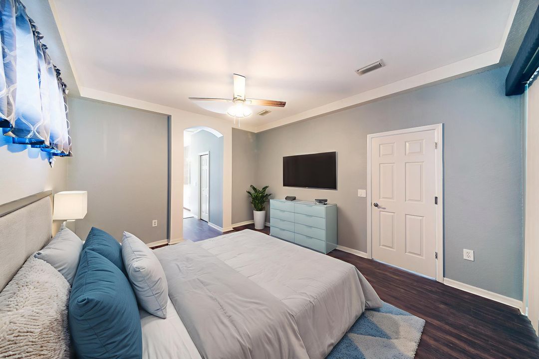 For Sale: $569,000 (3 beds, 2 baths, 2519 Square Feet)