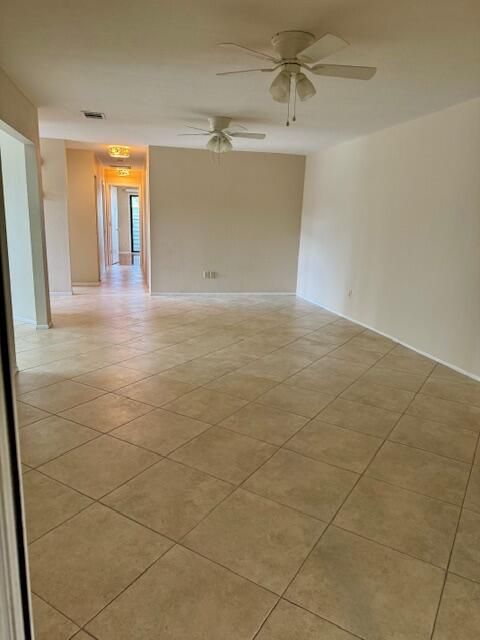 For Rent: $2,025 (2 beds, 2 baths, 1122 Square Feet)