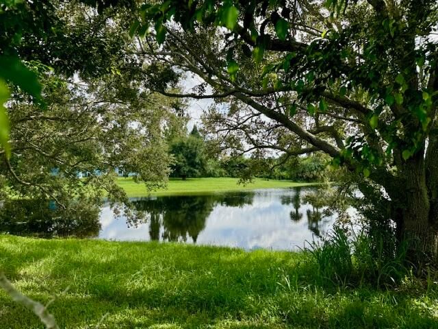 For Rent: $2,025 (2 beds, 2 baths, 1122 Square Feet)