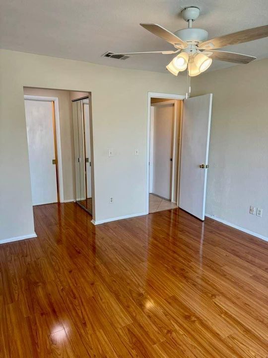 For Rent: $2,025 (2 beds, 2 baths, 1122 Square Feet)