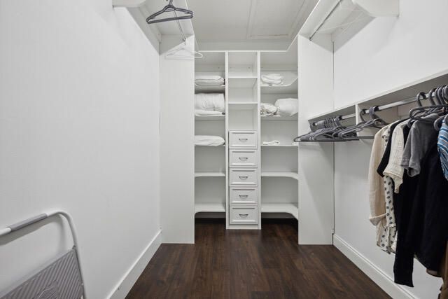 For Rent: $5,500 (5 beds, 3 baths, 2608 Square Feet)