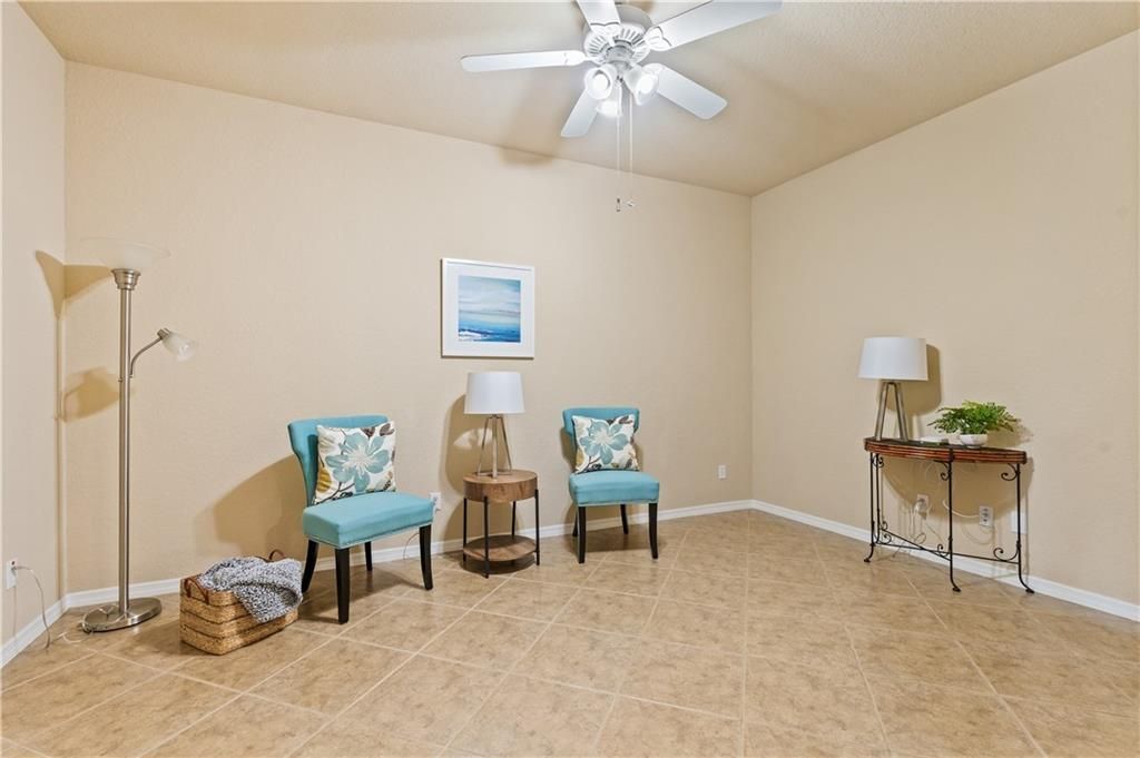 En Venta: $280,000 (2 camas, 2 baños, 1647 Pies cuadrados)