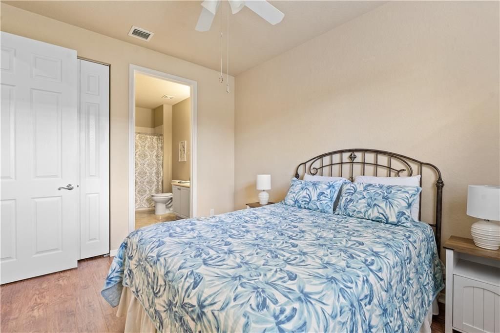 En Venta: $280,000 (2 camas, 2 baños, 1647 Pies cuadrados)