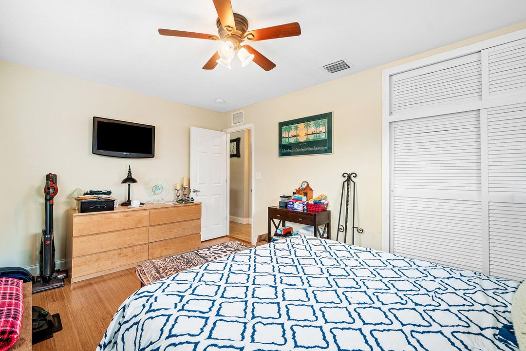 For Sale: $600,000 (3 beds, 2 baths, 1359 Square Feet)