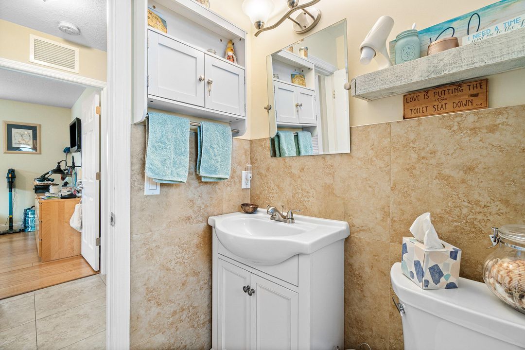 For Sale: $600,000 (3 beds, 2 baths, 1359 Square Feet)