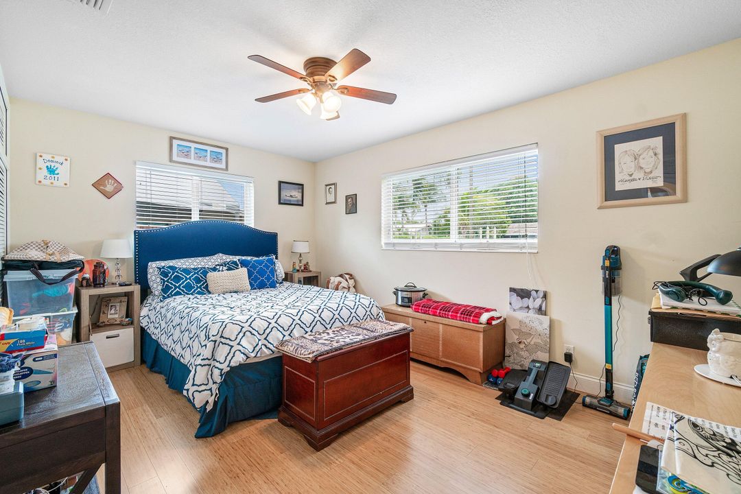 For Sale: $600,000 (3 beds, 2 baths, 1359 Square Feet)