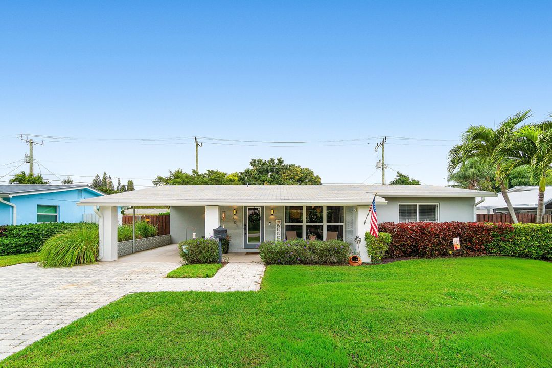 For Sale: $600,000 (3 beds, 2 baths, 1359 Square Feet)