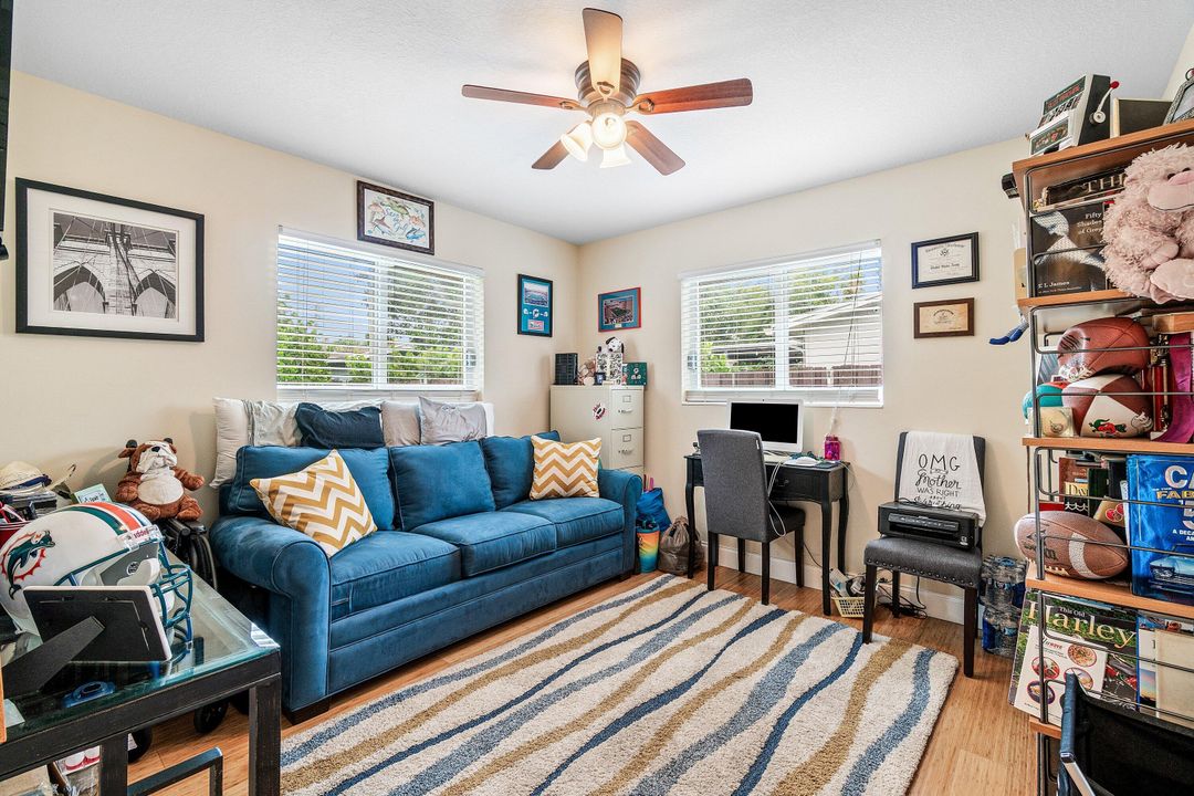 For Sale: $600,000 (3 beds, 2 baths, 1359 Square Feet)