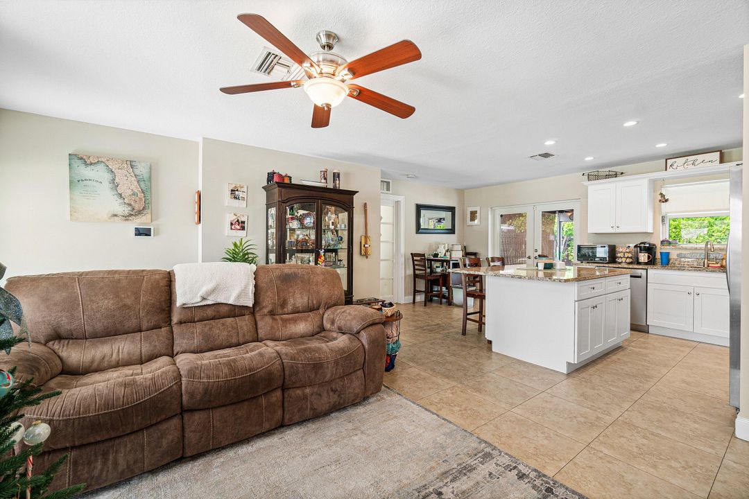 For Sale: $600,000 (3 beds, 2 baths, 1359 Square Feet)