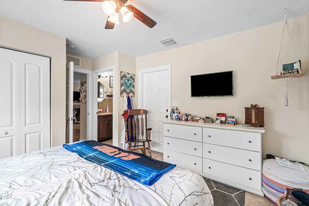 For Sale: $600,000 (3 beds, 2 baths, 1359 Square Feet)