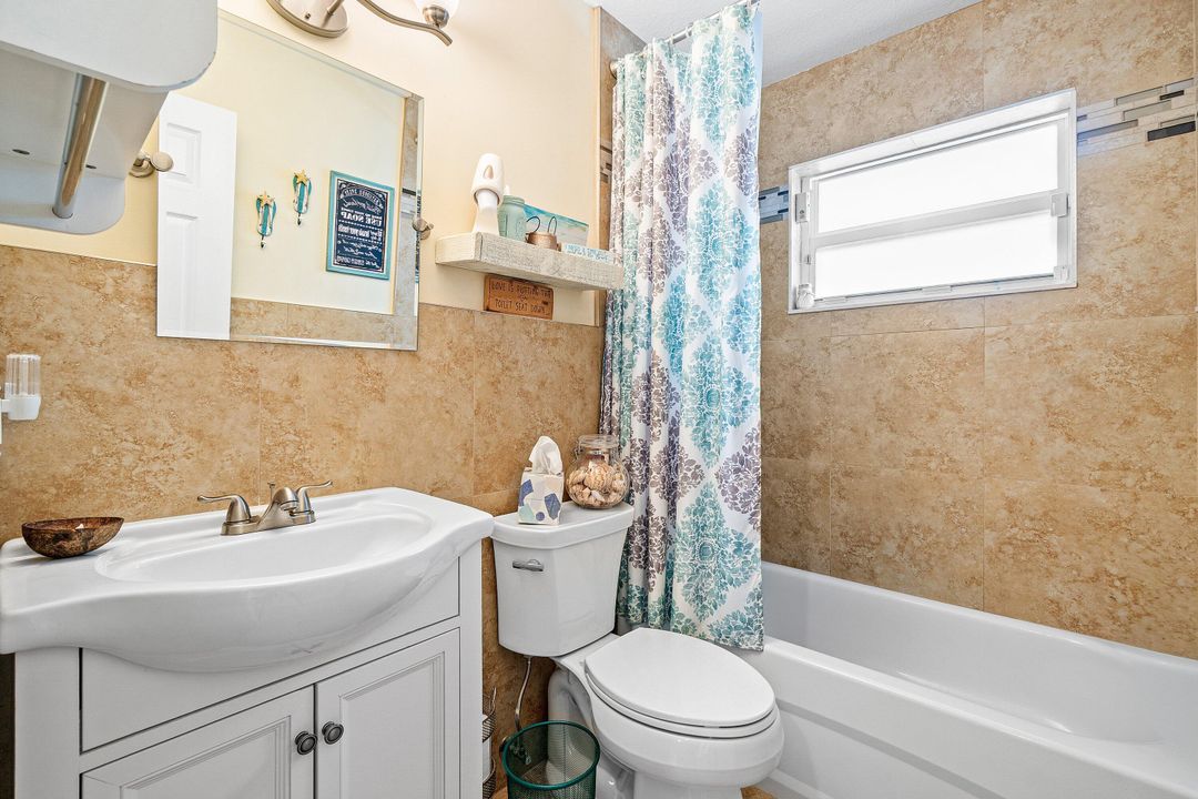 For Sale: $600,000 (3 beds, 2 baths, 1359 Square Feet)