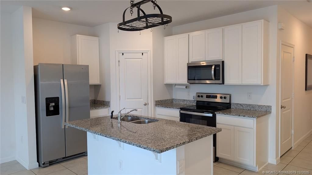 В аренду: $2,700 (3 спален, 2 ванн, 1485 Квадратных фут)