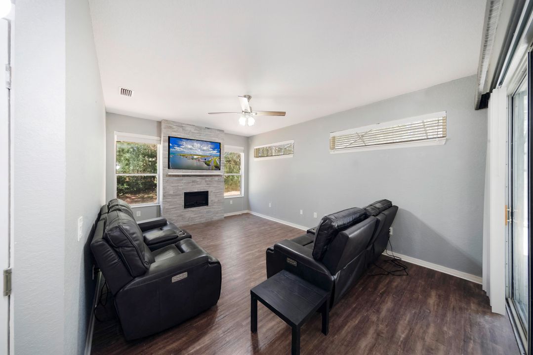 For Sale: $569,000 (3 beds, 2 baths, 2519 Square Feet)