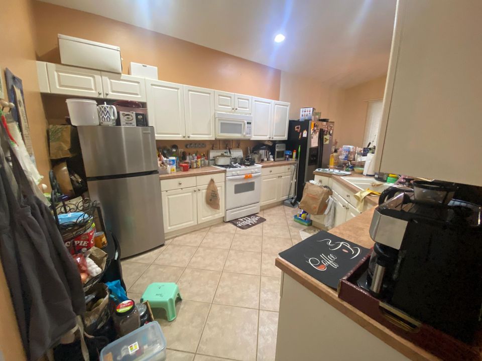 En Venta: $629,900 (3 camas, 2 baños, 1691 Pies cuadrados)