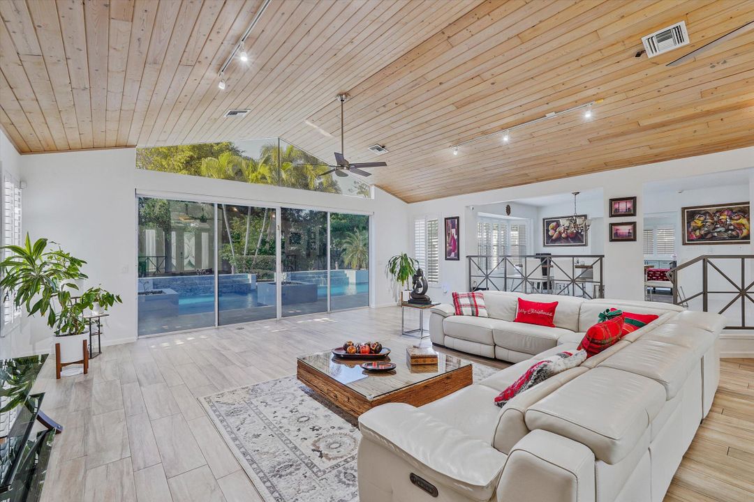 На продажу: $945,000 (4 спален, 3 ванн, 2953 Квадратных фут)