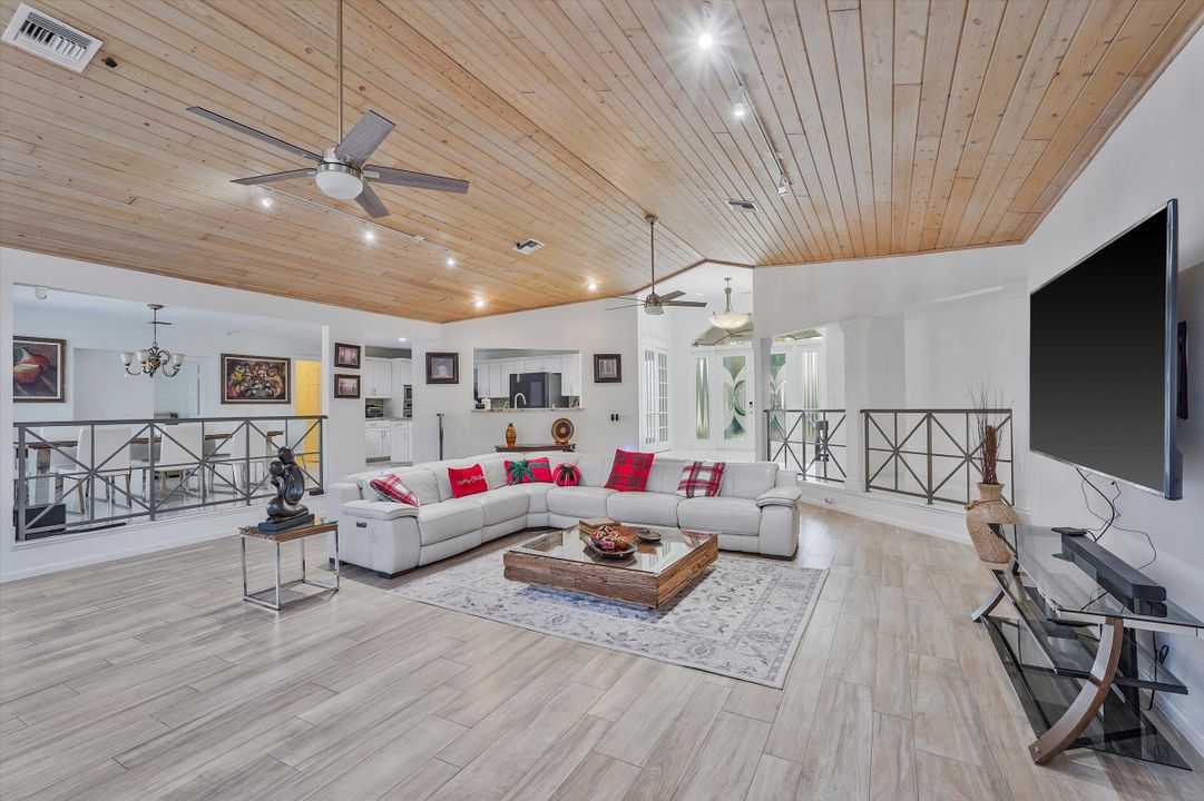 На продажу: $945,000 (4 спален, 3 ванн, 2953 Квадратных фут)