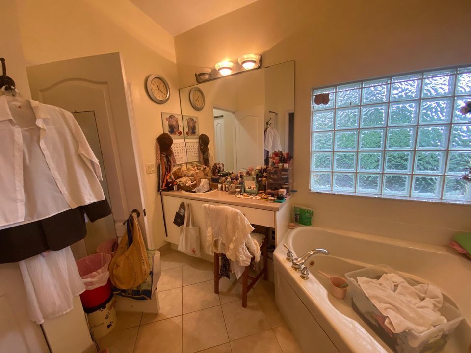 En Venta: $629,900 (3 camas, 2 baños, 1691 Pies cuadrados)