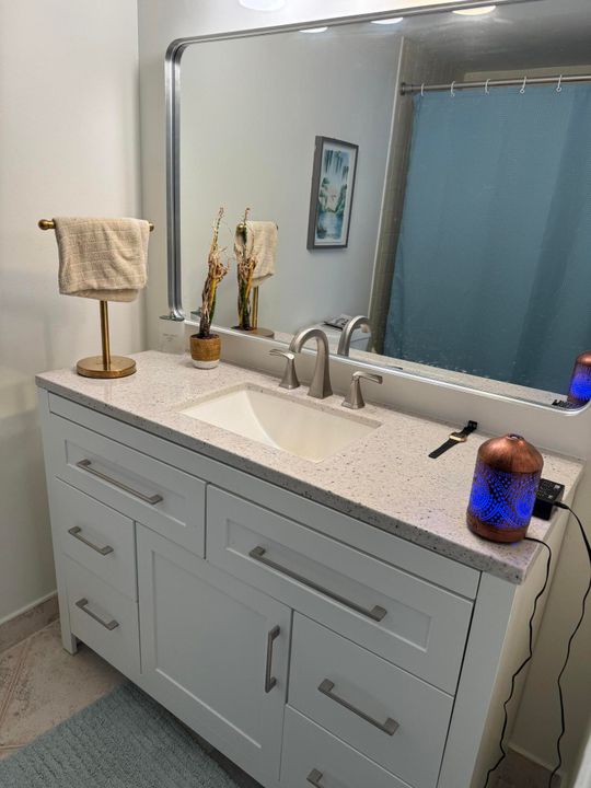 В аренду: $2,400 (2 спален, 2 ванн, 1180 Квадратных фут)