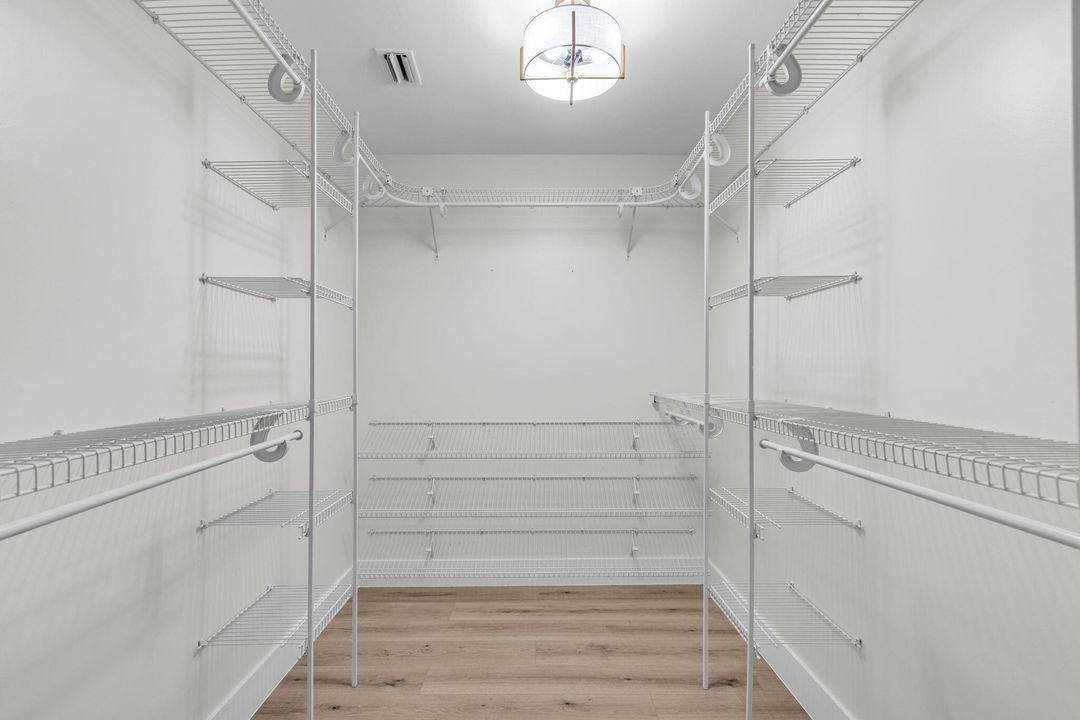 En Venta: $579,900 (3 camas, 2 baños, 1400 Pies cuadrados)