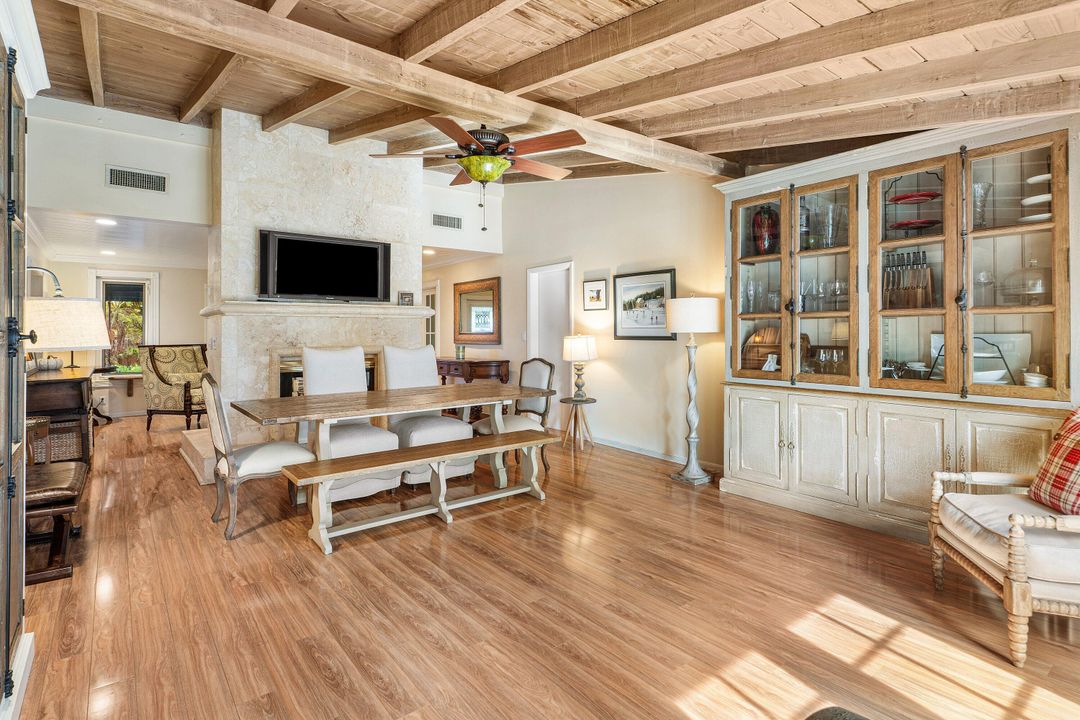 На продажу: $4,250,000 (3 спален, 3 ванн, 2322 Квадратных фут)