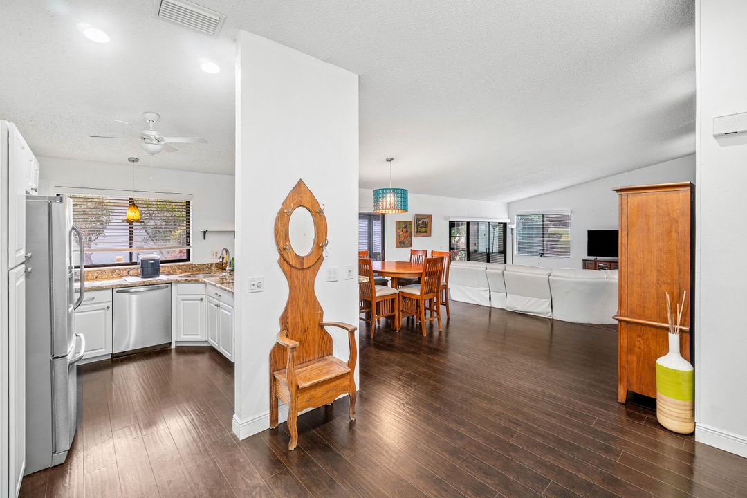 En Venta: $384,900 (2 camas, 2 baños, 1430 Pies cuadrados)