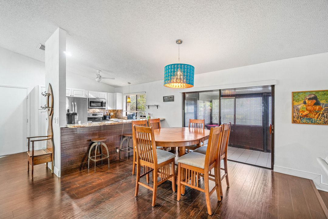 En Venta: $384,900 (2 camas, 2 baños, 1430 Pies cuadrados)