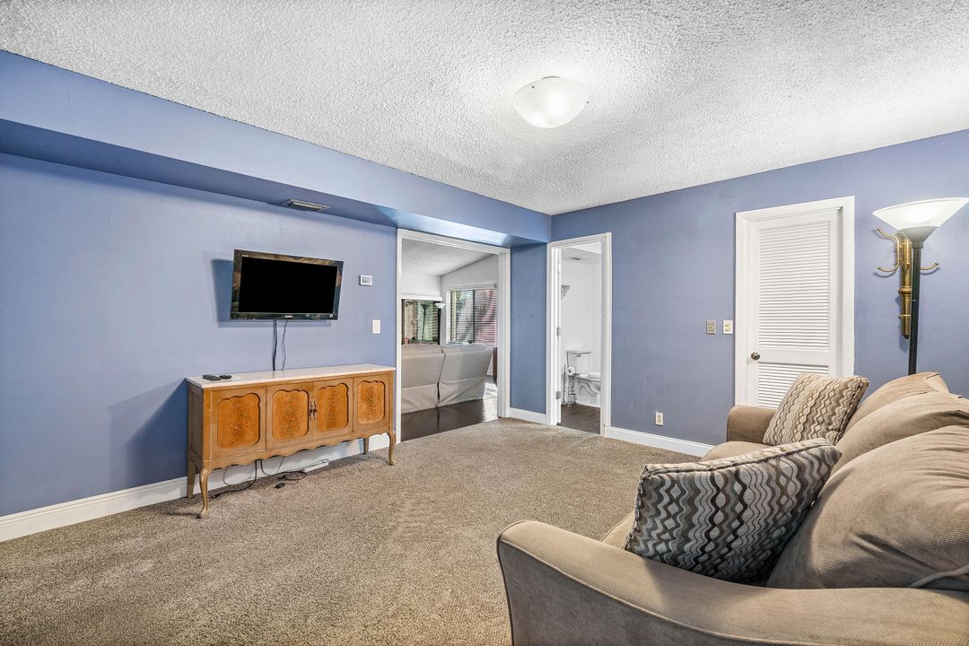 En Venta: $384,900 (2 camas, 2 baños, 1430 Pies cuadrados)