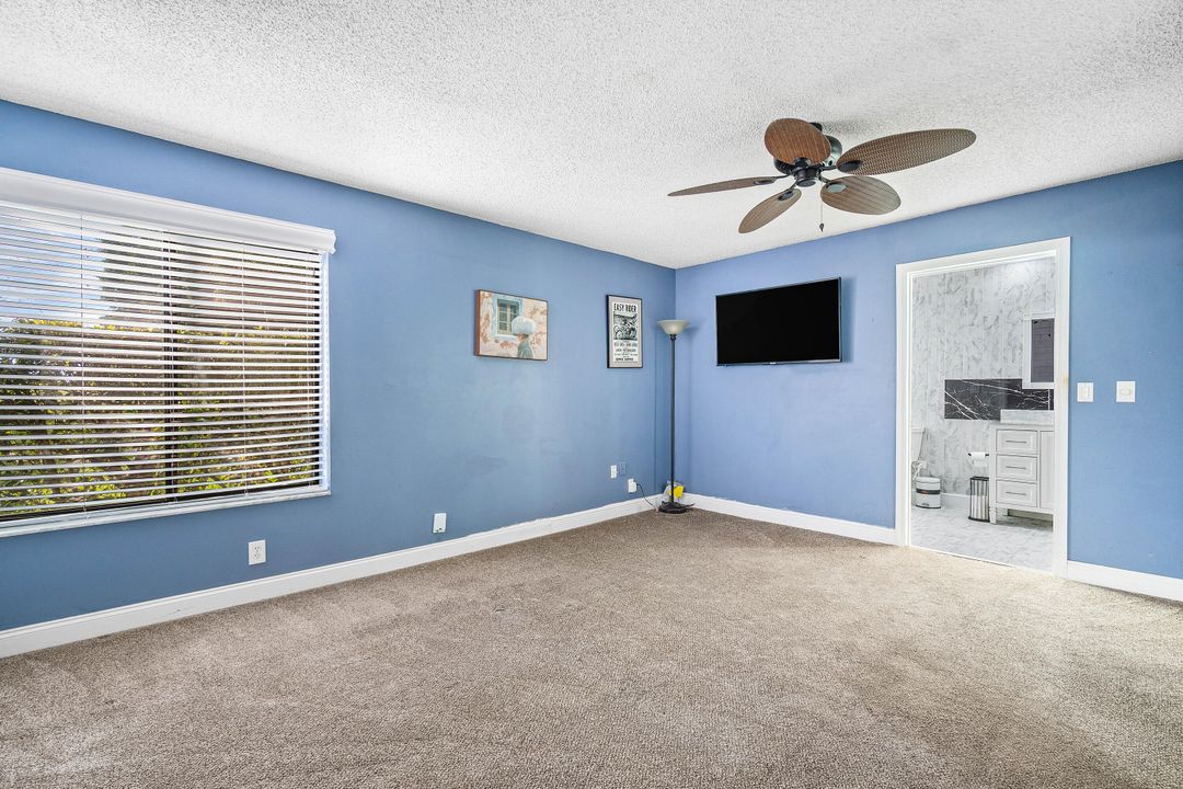 En Venta: $384,900 (2 camas, 2 baños, 1430 Pies cuadrados)