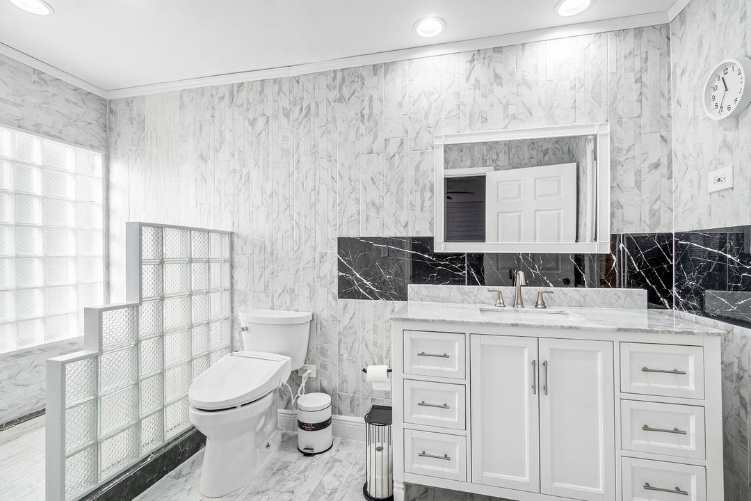 En Venta: $384,900 (2 camas, 2 baños, 1430 Pies cuadrados)