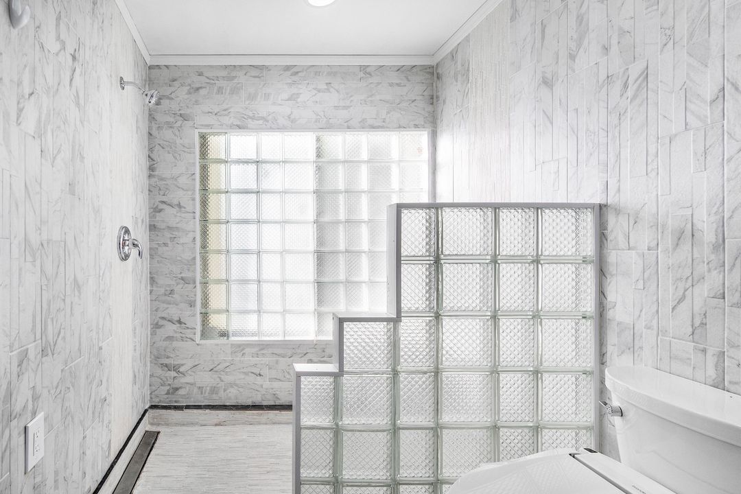 En Venta: $384,900 (2 camas, 2 baños, 1430 Pies cuadrados)