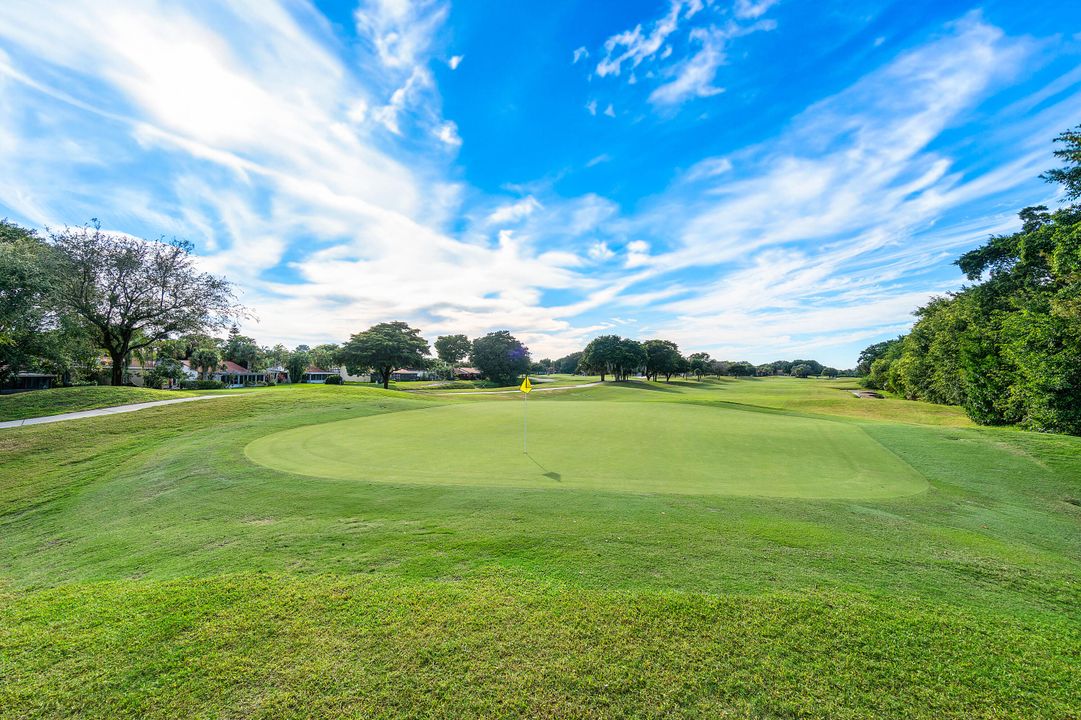 En Venta: $384,900 (2 camas, 2 baños, 1430 Pies cuadrados)