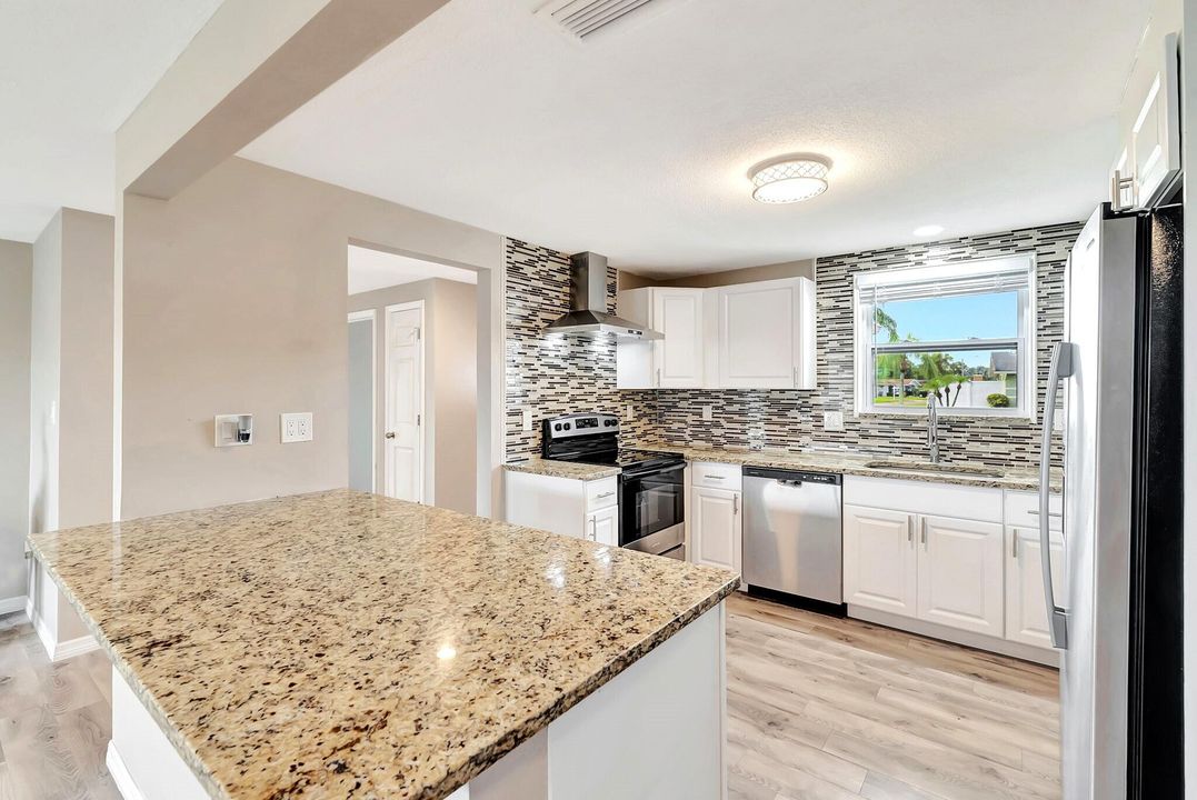 出租: $2,200 (2 贝兹, 2 浴室, 1176 平方英尺)