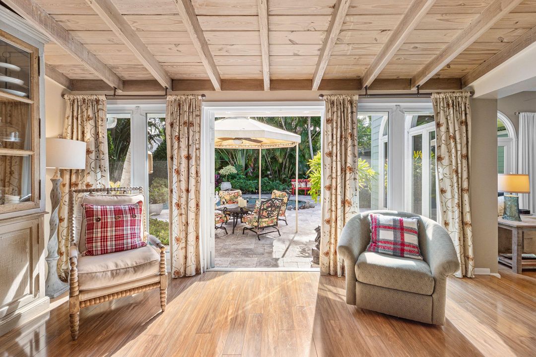 На продажу: $4,250,000 (3 спален, 3 ванн, 2322 Квадратных фут)