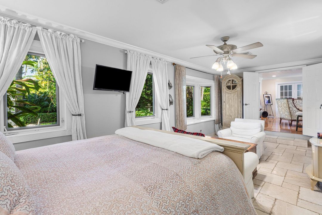 На продажу: $4,250,000 (3 спален, 3 ванн, 2322 Квадратных фут)