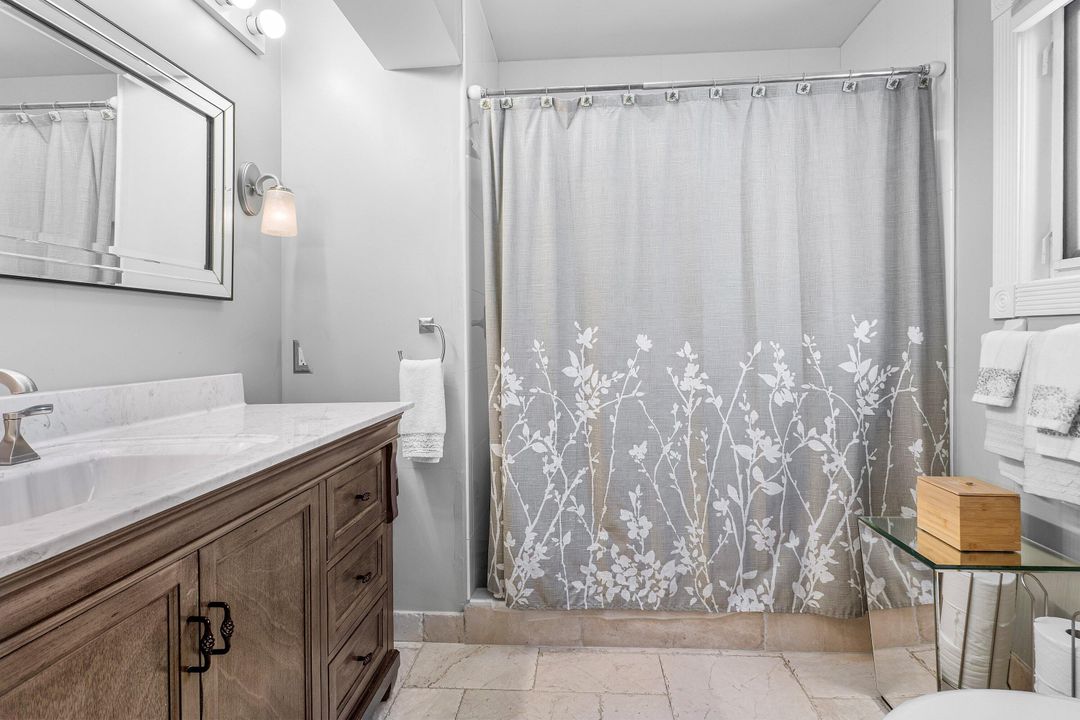 На продажу: $4,250,000 (3 спален, 3 ванн, 2322 Квадратных фут)