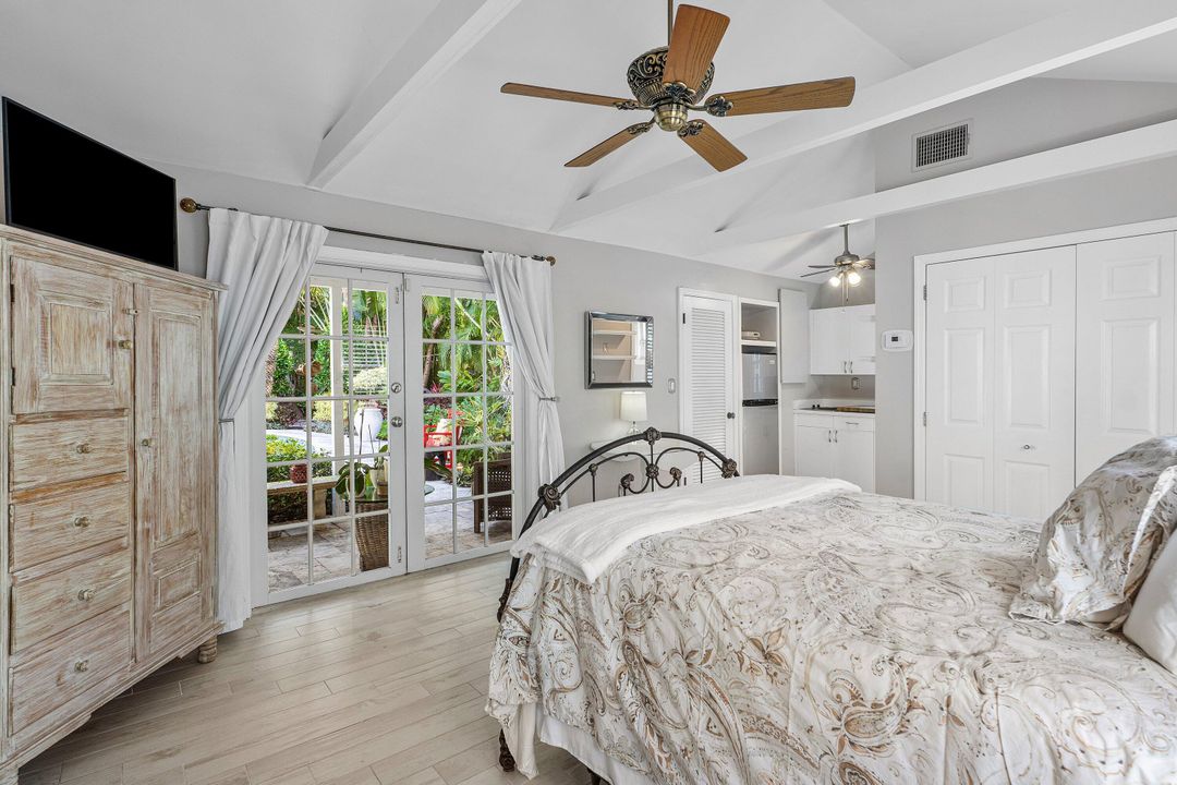 На продажу: $4,250,000 (3 спален, 3 ванн, 2322 Квадратных фут)