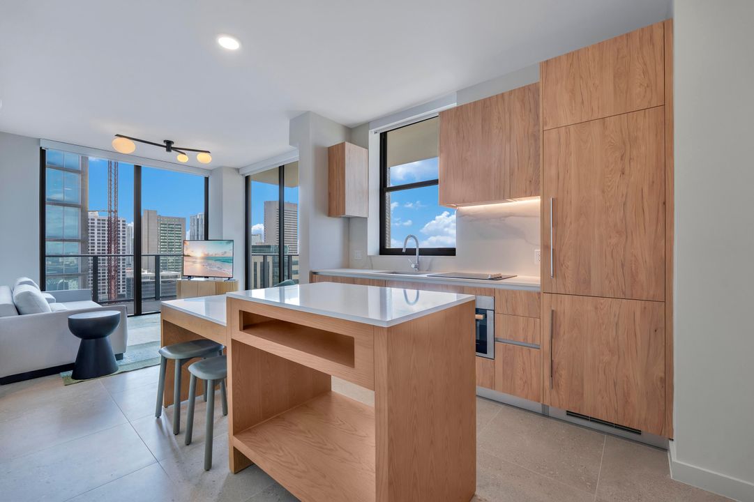 For Sale: $774,999 (2 beds, 2 baths, 825 Square Feet)