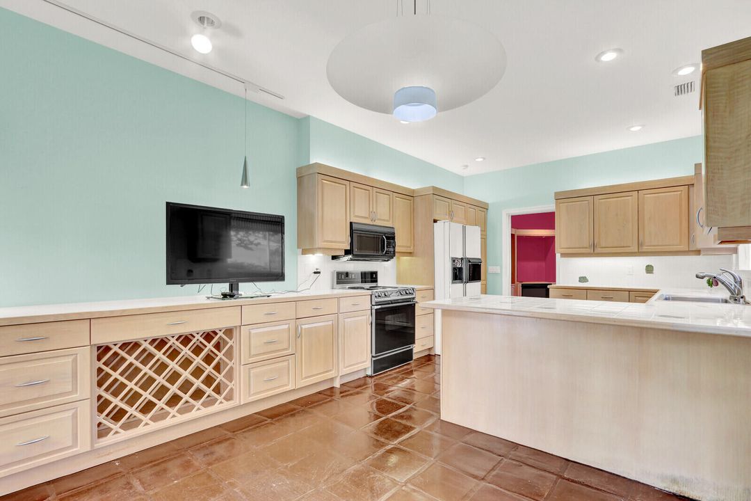 待售: $2,995,000 (4 贝兹, 3 浴室, 3236 平方英尺)