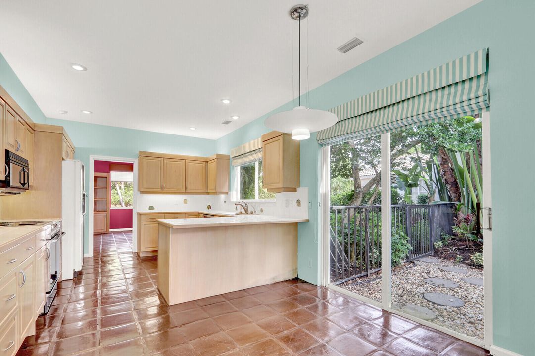 待售: $2,995,000 (4 贝兹, 3 浴室, 3236 平方英尺)