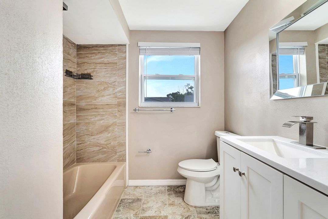 出租: $2,200 (2 贝兹, 2 浴室, 1176 平方英尺)