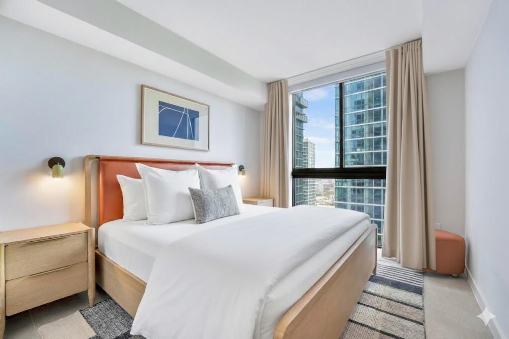 For Sale: $774,999 (2 beds, 2 baths, 825 Square Feet)