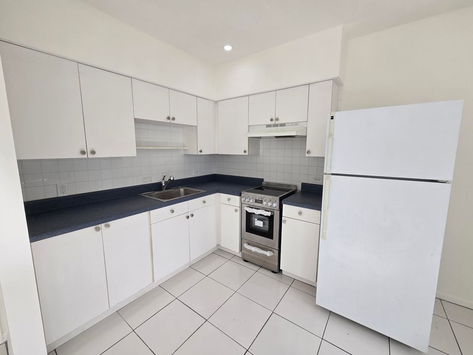 出租: $2,100 (1 贝兹, 1 浴室, 480 平方英尺)