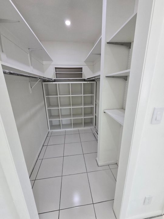 出租: $2,100 (1 贝兹, 1 浴室, 480 平方英尺)