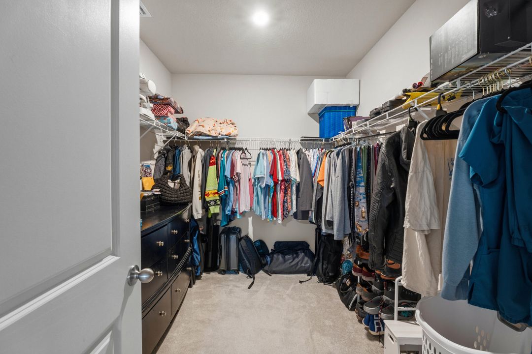 For Sale: $330,000 (3 beds, 2 baths, 1503 Square Feet)