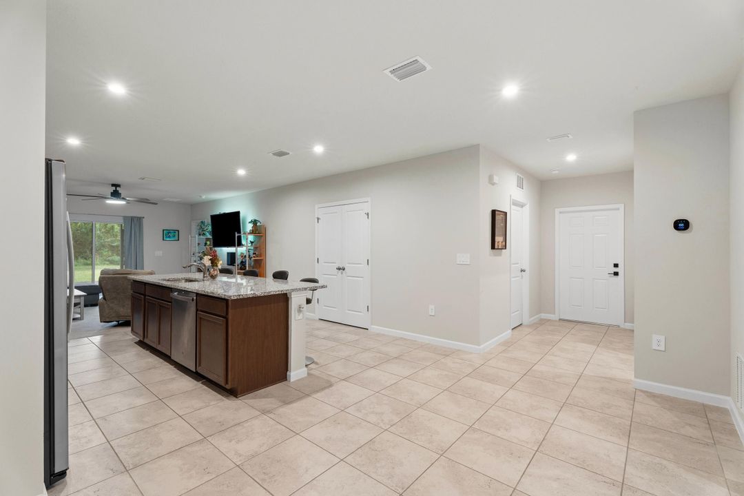 For Sale: $330,000 (3 beds, 2 baths, 1503 Square Feet)