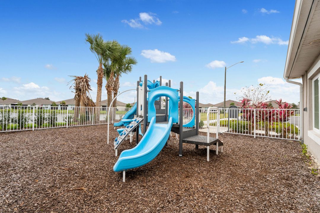 For Sale: $330,000 (3 beds, 2 baths, 1503 Square Feet)