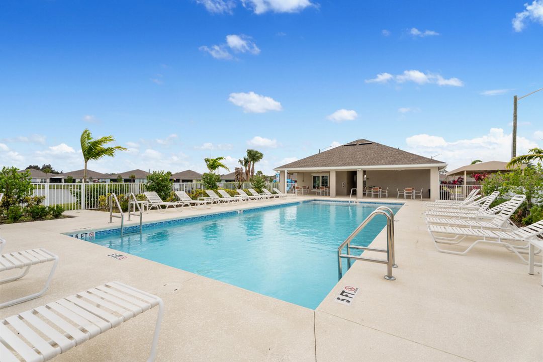 For Sale: $330,000 (3 beds, 2 baths, 1503 Square Feet)